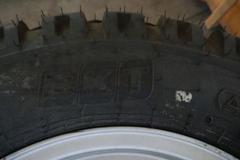 BKT 19.0/45-17 Kompletträder