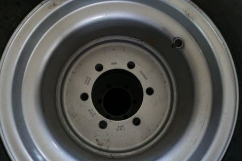 BKT 19.0/45-17 Kompletträder