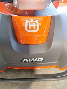 Husqvarna LC 353 AWD