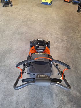 Husqvarna LC 353 AWD