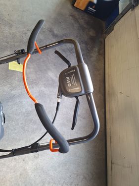 Husqvarna LC 353 AWD