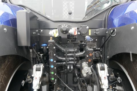 New Holland T6.180 Auto Command SideWinder II (Stage V) 