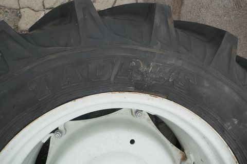 Taurus 420/70R28 mit NH Felge
