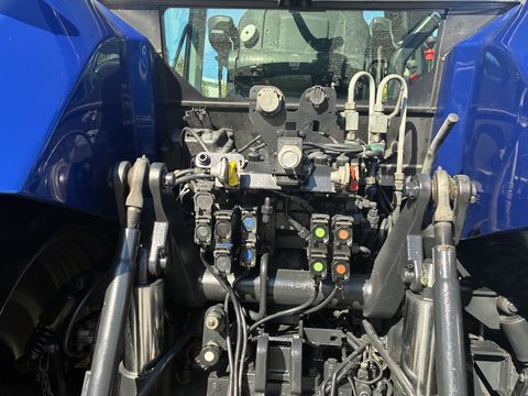 New Holland TV-T 195 Auto Command