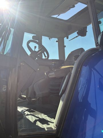 New Holland TV-T 195 Auto Command