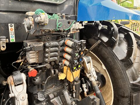 New Holland T6040 Elite