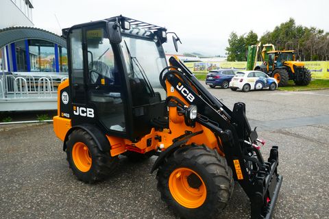 JCB 403 Agri 
