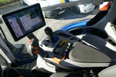 New Holland T7.245 PLM Auto Command