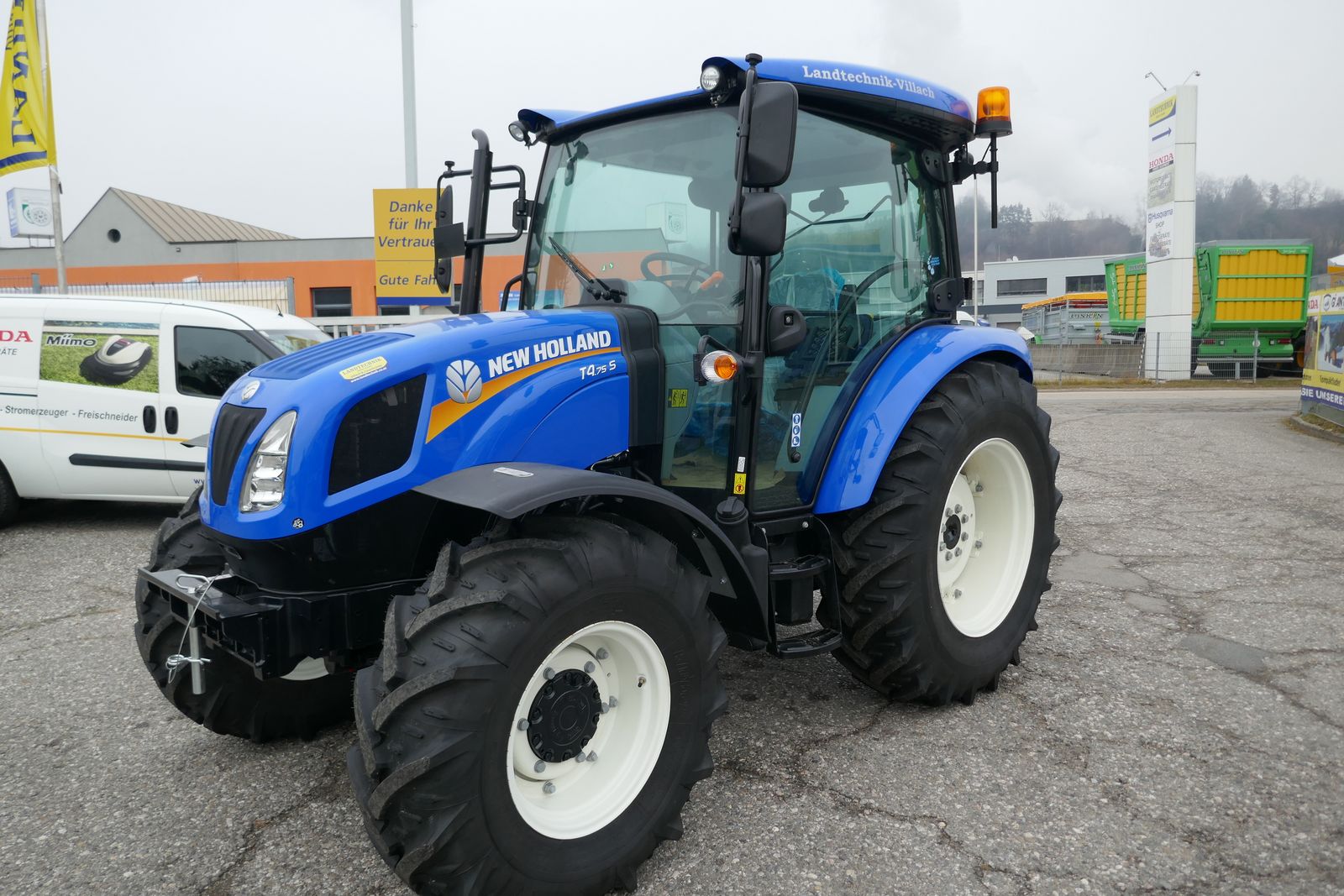 New Holland T4.75S 1
