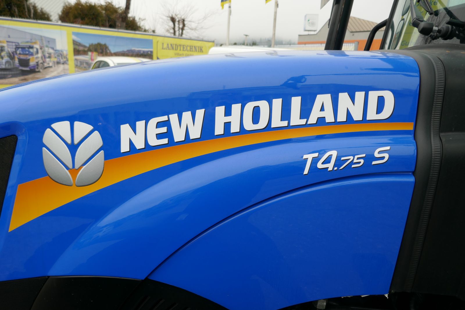 New Holland T4.75S 2