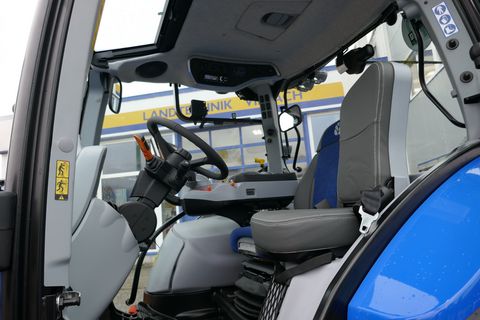 New Holland T5.120 Auto Command (Stage V)