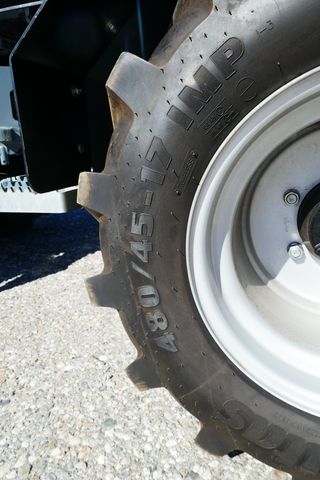 Giant G 3500 