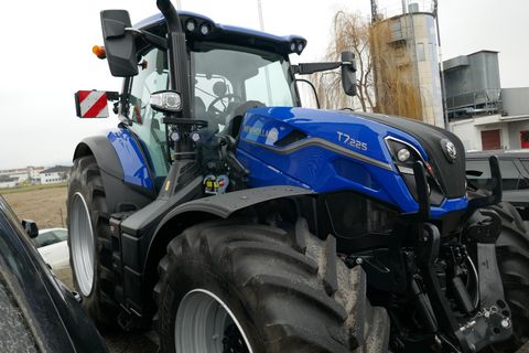 New Holland T7.225