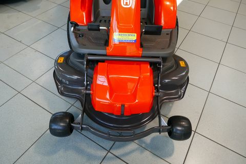 Husqvarna R 214 C