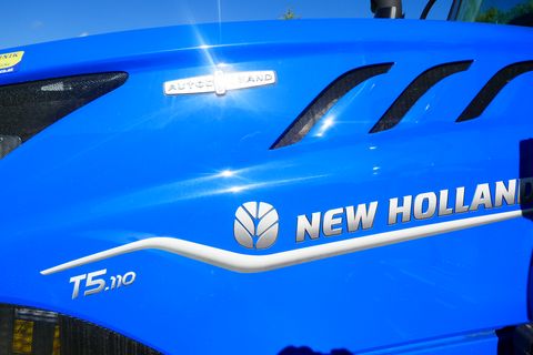 New Holland T5.110 Auto Command (Stage V)