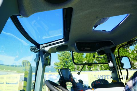 New Holland T5.110 Auto Command (Stage V)