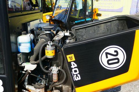 JCB 403 Agri