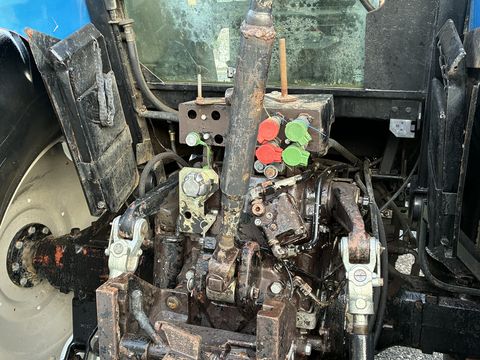 New Holland M 115/8260