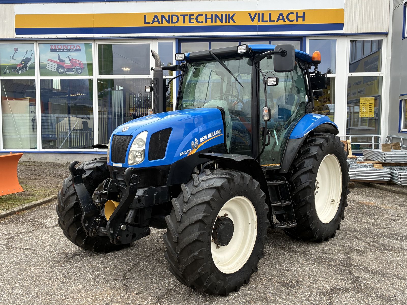New Holland T6020 Delta 1