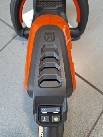 Husqvarna Akku-Heckenschere 215 iHD45 Set