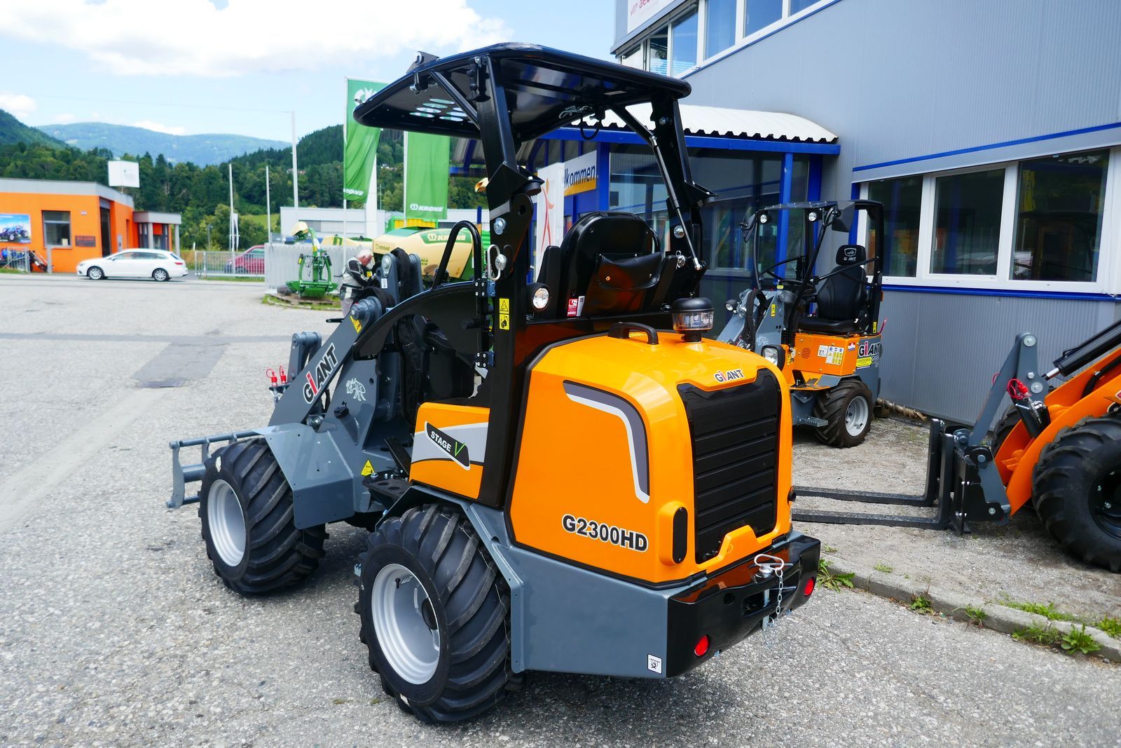 Giant G 2300 HD 3