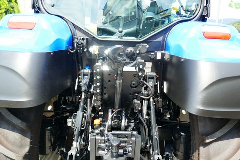 New Holland T5.110 Auto Command (Stage V)