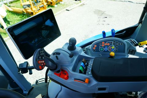 New Holland T5.110 Auto Command (Stage V)