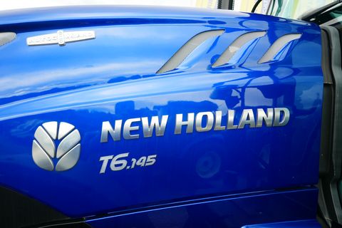 New Holland T6.145 Auto Command SideWinder II (Stage V) 