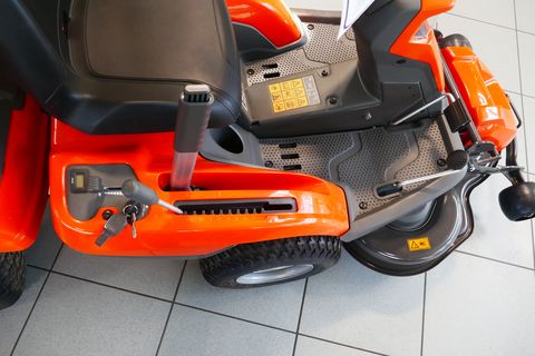 Husqvarna  Rider R 216 T AWD