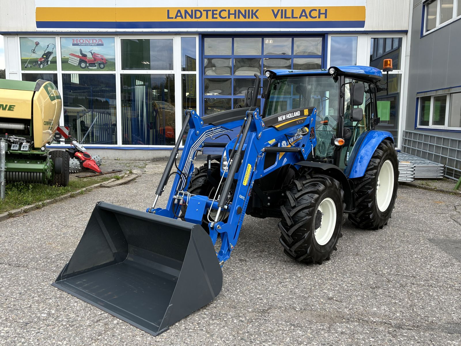 New Holland T4.75S 1