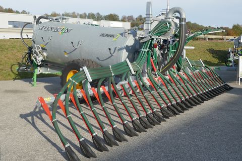 Joskin Alpina 2 6000 S + Vogelsang UniSpread 7,5 m
