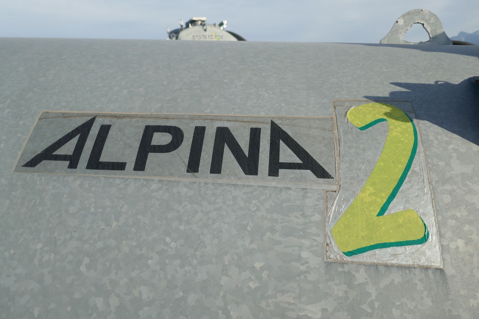 Joskin Alpina 2 6000 S + Vogelsang UniSpread 7,5 m 3
