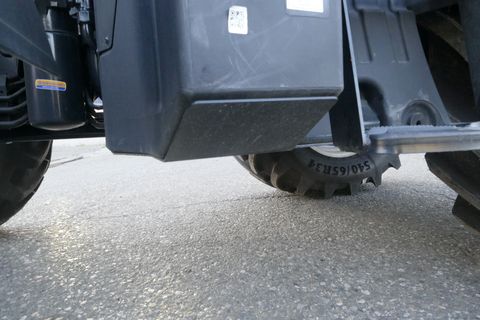 New Holland T5.100S Powershuttle