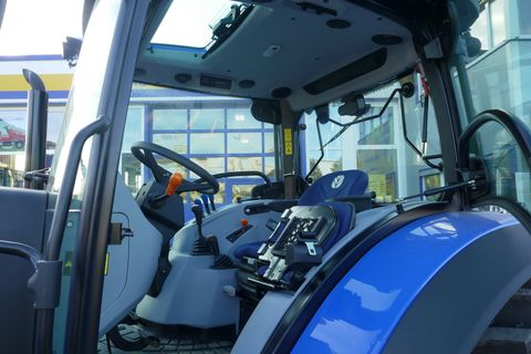 New Holland T5.100S Powershuttle