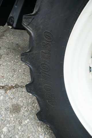 New Holland T5.90S Synchro Shuttle