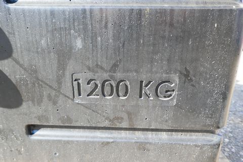 New Holland 1200 kg