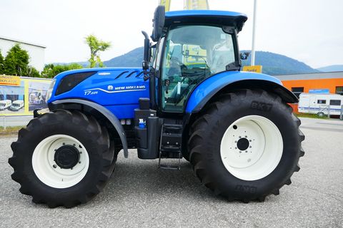 New Holland T7.225 SideWinder II