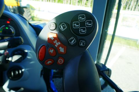 New Holland T5.120 Dynamic Command (Stage V)