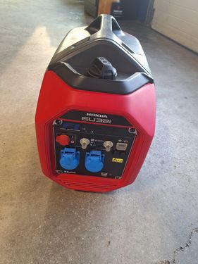 Honda EU 32i
