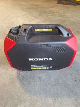 Honda EU 32i