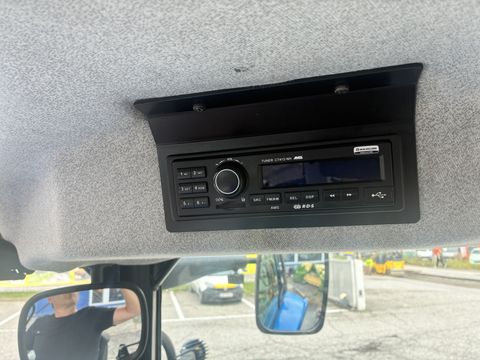 New Holland T6020 Elite