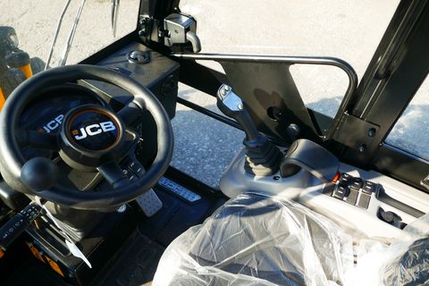 JCB 403 Agri 