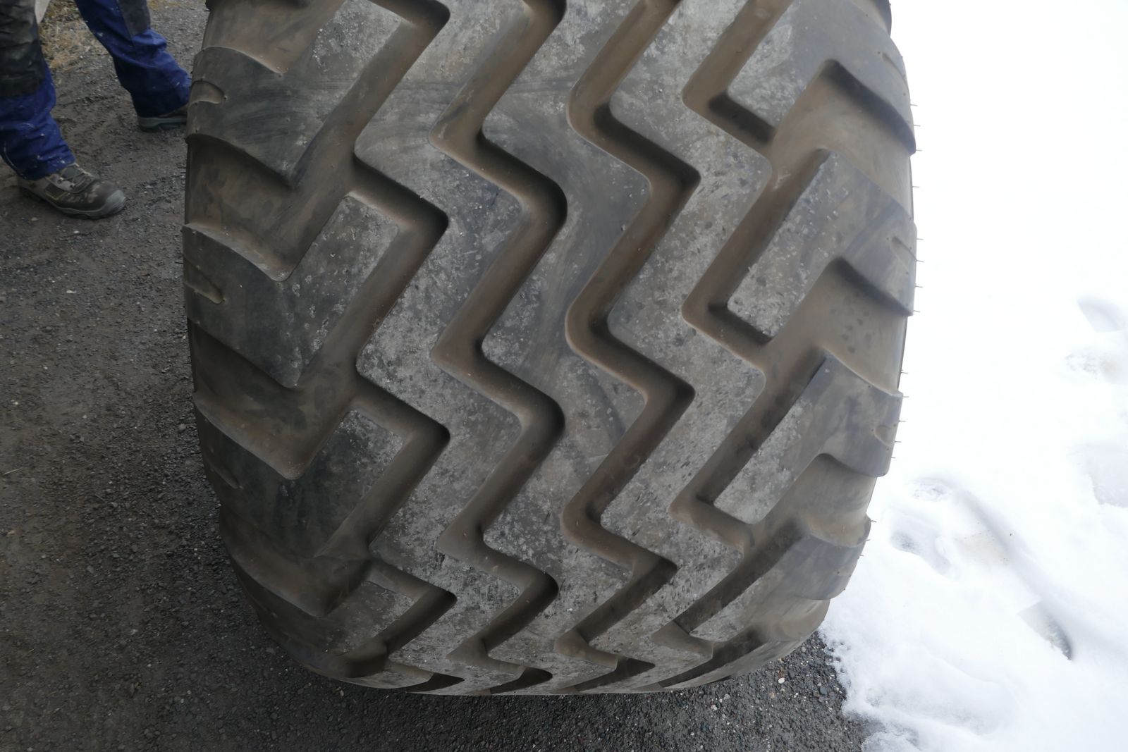 Alliance 620/40R22,5  3