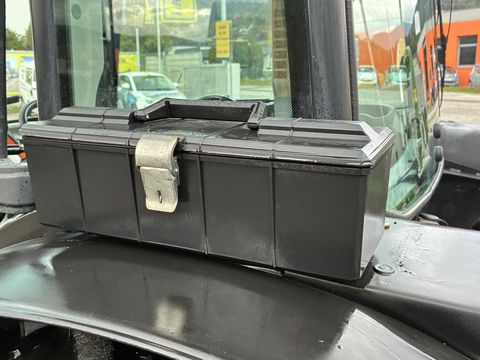 New Holland T4030 DeLuxe