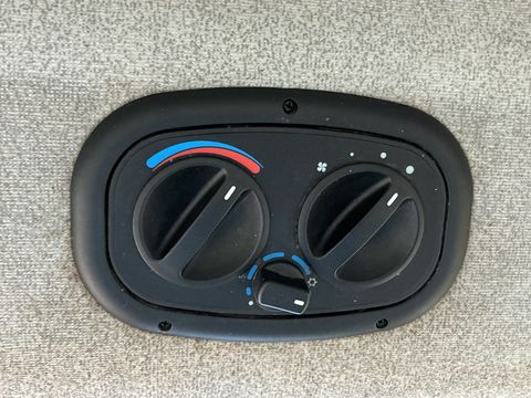 New Holland T4030 DeLuxe