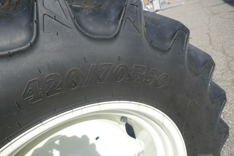 New Holland T5.90S Synchro Shuttle