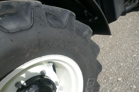 New Holland T5.90S Synchro Shuttle