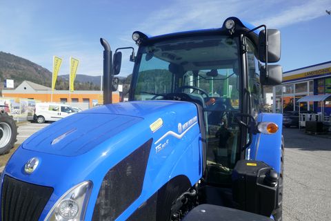 New Holland T5.90S Synchro Shuttle