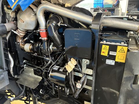 New Holland T4.95