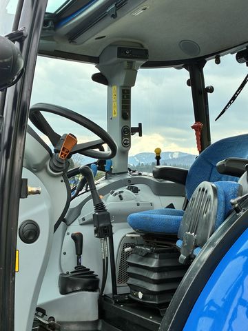 New Holland T4.95